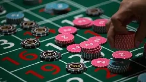 Ilustrasi aplikasi mobile jon138 menampilkan sportsbook dan slot online